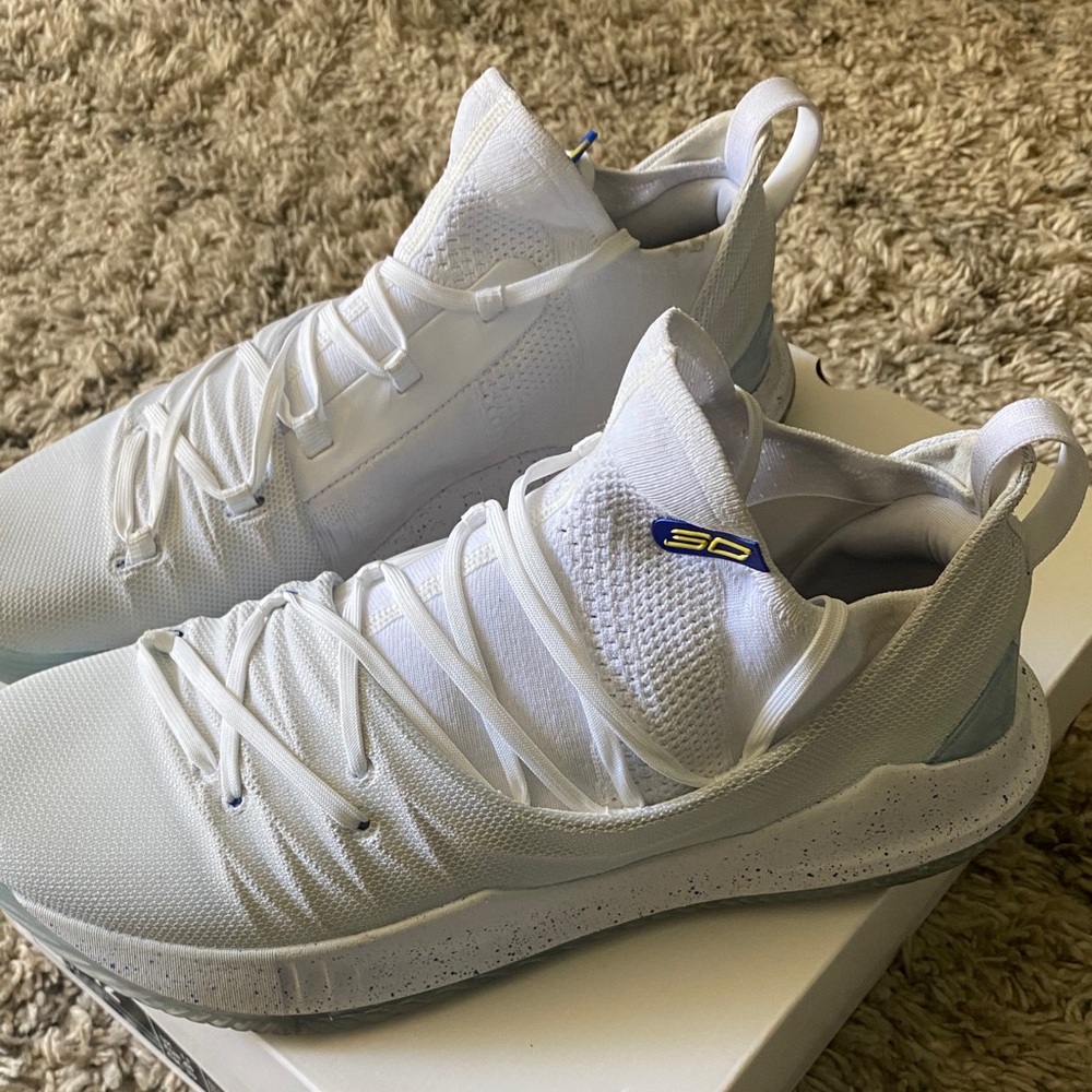 Curry 5 size 12